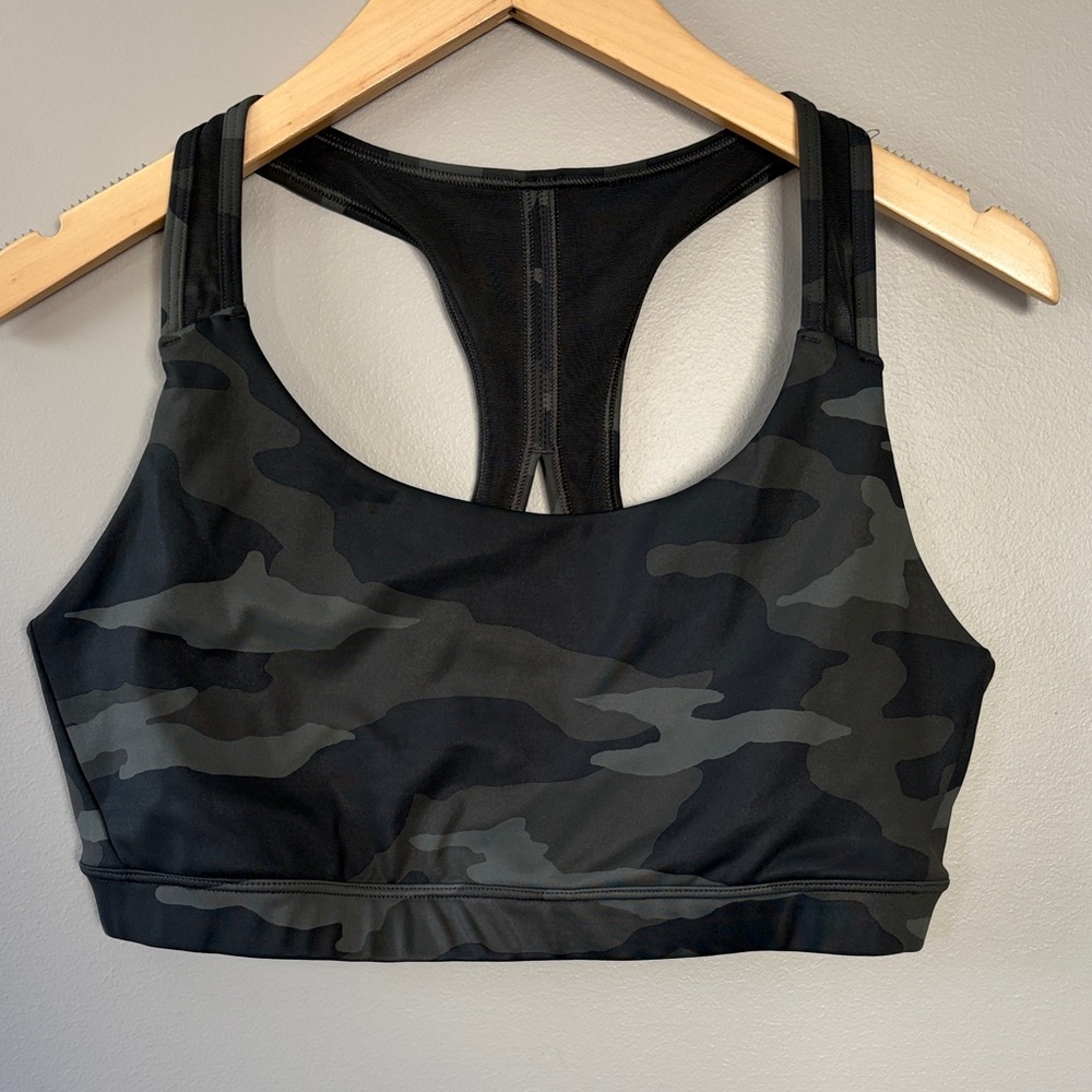 Athleta Contender Sports Bra Size Large Camo Gray Black Olive Green